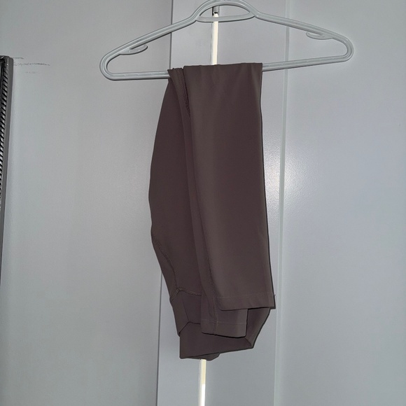 CSB WORKOUT SET - SIZE S/M (WORN ONCE) - Picture 7 of 9